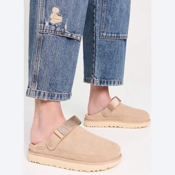 Women’s Ugg Golden Star Clogs - Picture 3 of 12